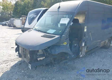 2019 Mercedes-Benz Sprinter 2500 High Roof V6 z USA, uszkodzony, nr VIN WD4PF1CD9KP131199